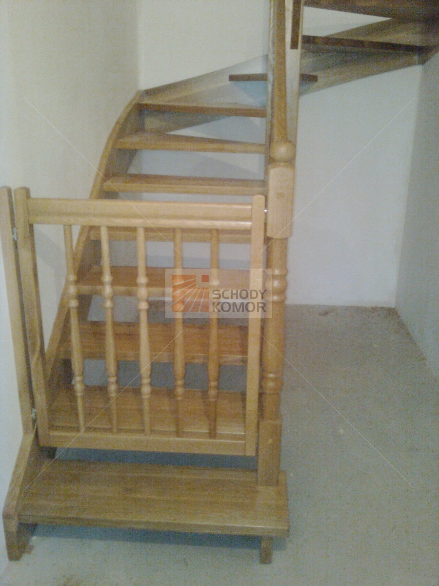 bramka aby dzieci nie wchodziły na schody