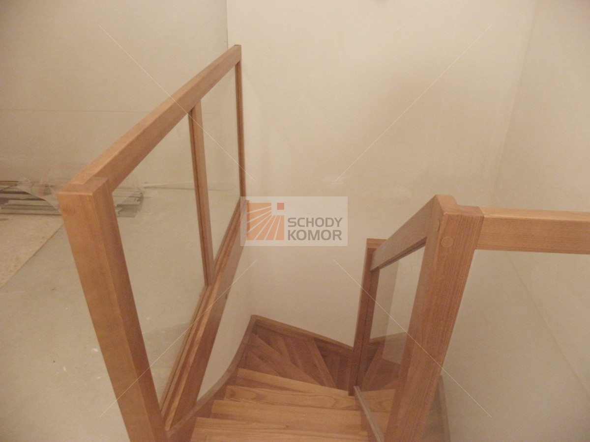 montaż końcowy schodów drewnianych u klienta z opola