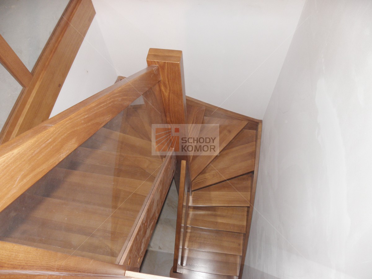 schody z balustradą ze szkła hartowanego vsg montaż w opolu